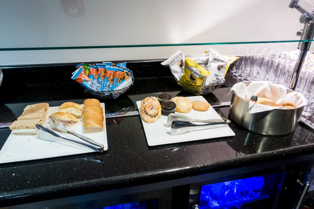 Lounge Review: VIP Lounge by LATAM at Miami International