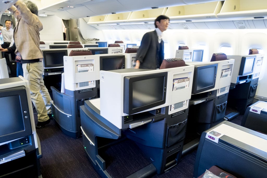 JAL 767-300ER Business Class Cabin