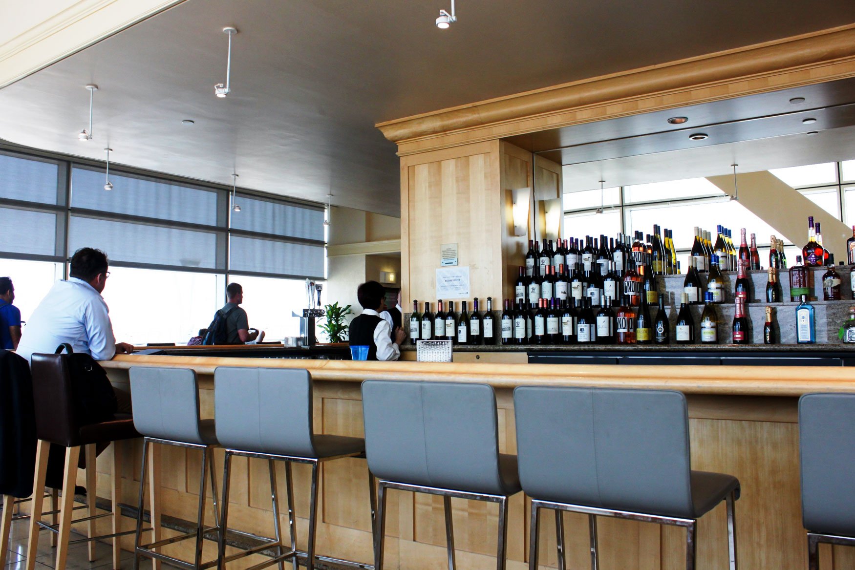 United Club San Francisco International Terminal Bar