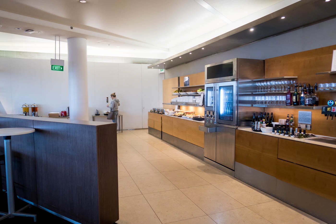 Qantas Business Lounge Sydney Food and Drinks