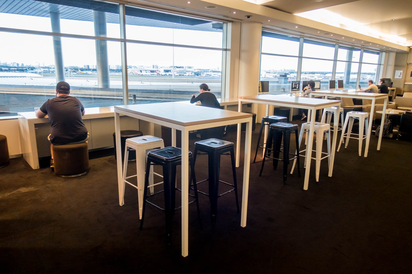 Qantas Business Lounge Sydney Work Area