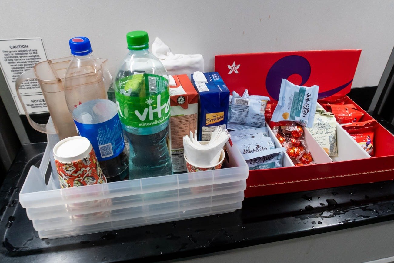 Hong Kong Airlines Economy Class In-Flight Drinks and Snacks